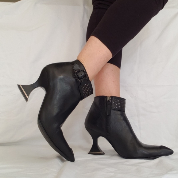 John Fluevog Shoes - John Fluvog Tralala black leather boots